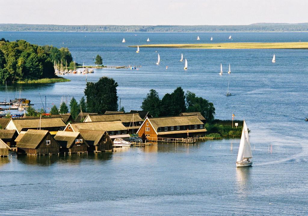 Mueritz-Strandhotel Röbel Esterno foto