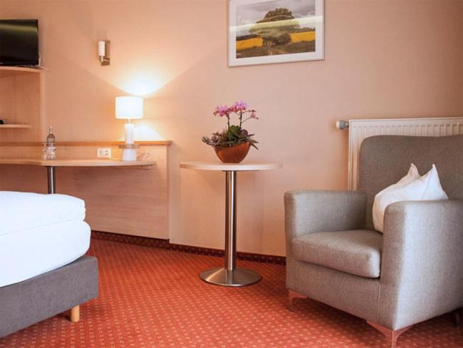 Mueritz-Strandhotel Röbel Esterno foto
