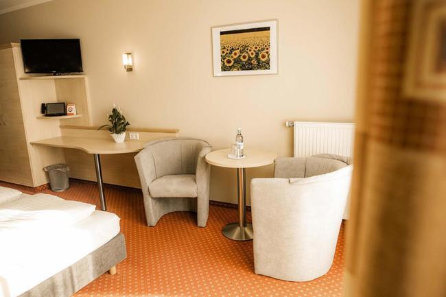 Mueritz-Strandhotel Röbel Esterno foto