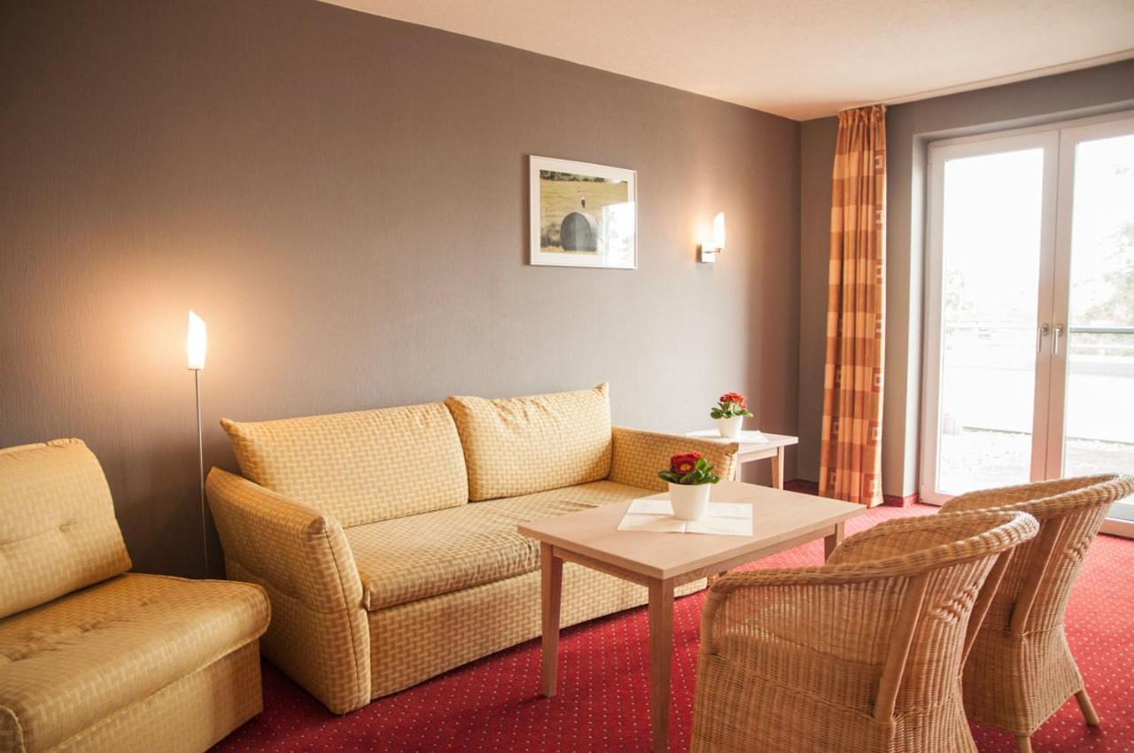 Mueritz-Strandhotel Röbel Esterno foto